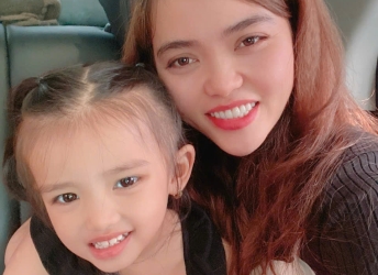 khach-hang-tai-nha-khoa-sv-nha-khoa-quan-3-