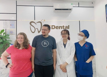 BS CÙNG KHÁCH HÀNG TẠI NHA KHOA SV 