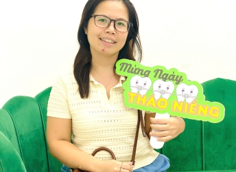 CHỊ BẢO TRẮM NIỀNG KHAY TRONG SUỐT TẠI NHA KHOA SV 