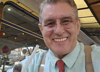 Ông steven cấy ghép implant tại NHA KHOA SV 