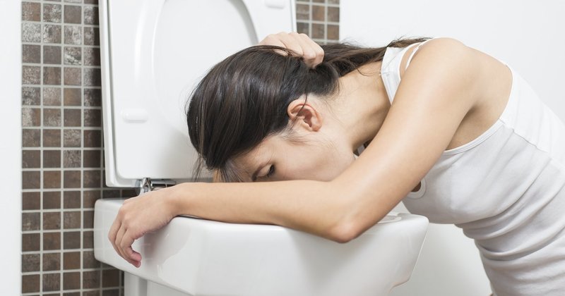 Việc nghén có thể khiến bà bầu cảm thấy khó chịu khi ăn uống