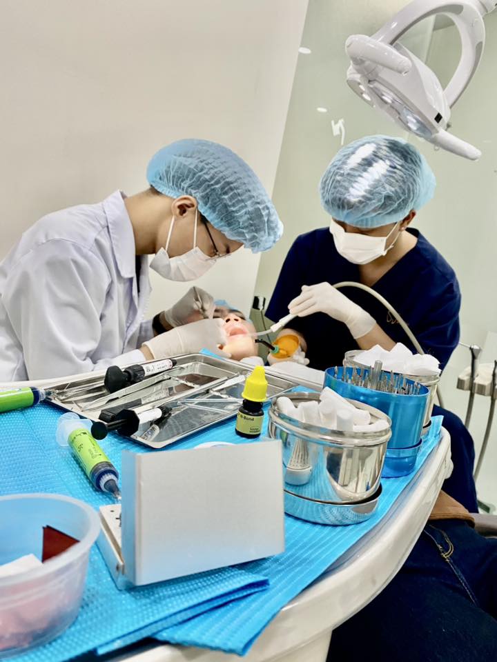 Phòng khám Nha khoa SV có trang thiết bị hiện đại cho việc thăm khám và điều trị