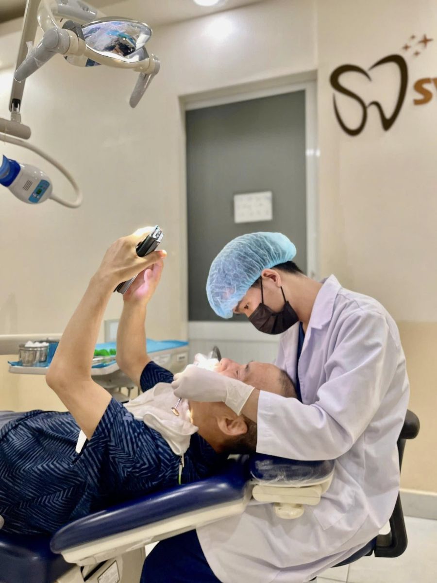 Hình ảnh khách hàng trám răng thưa tại Nha khoa SV quận 3