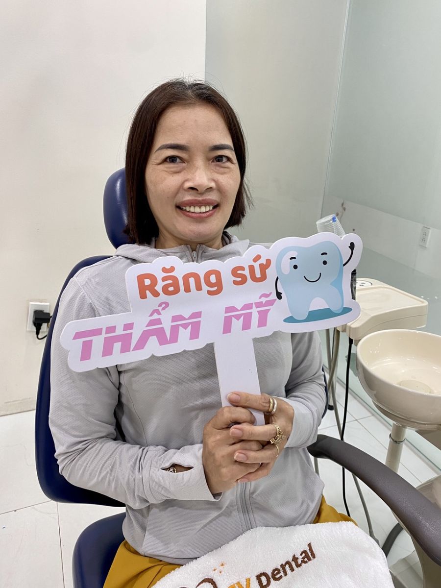 Hình ảnh khách hàng làm răng sứ thẩm mỹ tại Nha khoa SV quận 3 