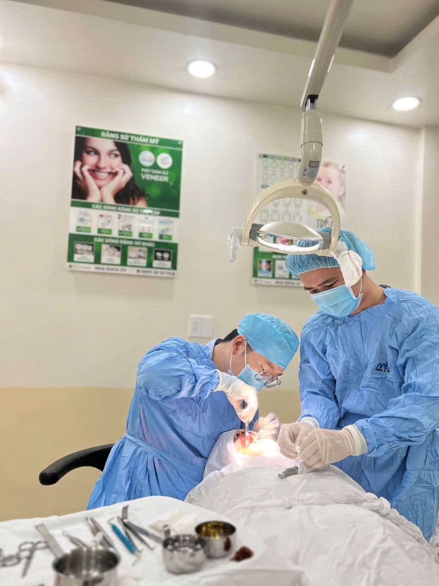 Hình ảnh trồng răng Implant tại Nha khoa SV quận 3